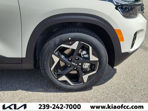 New 2026 Kia Seltos S FWD image 7