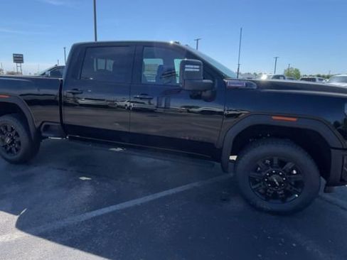 New 2026 GMC Sierra 2500 AT4 w/ AT4 Premium Plus Package AWD/4WD image 3
