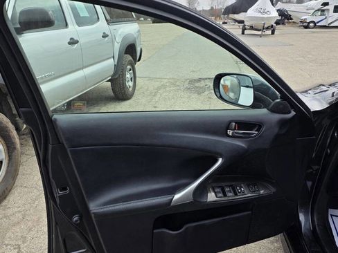 Used 2011 Lexus IS 250 Base AWD 4dr Sedan w/ Premium Pkg Value Edition image 13