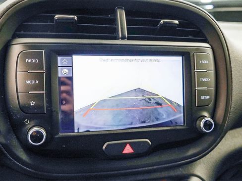 Used 2023 Kia Soul LX image 22