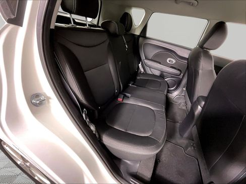 Used 2016 Kia Soul FWD image 23