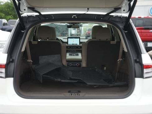 Used 2024 Lincoln Aviator 2WD w/ Premium Package image 30