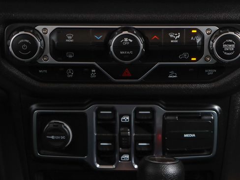 Used 2025 Jeep Gladiator Sport image 20