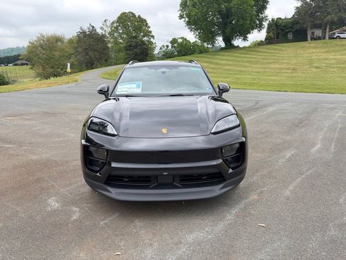 New 2026 Porsche Macan 4 Electric AWD/4WD image 10