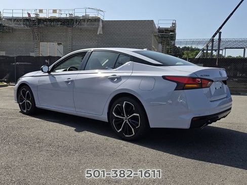 Certified 2025 Nissan Altima 2.5 SR FWD image 3