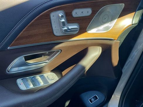 Used 2022 Mercedes-Benz GLS 450 4MATIC image 24