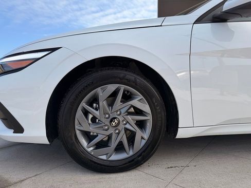 New 2025 Hyundai Elantra Blue Blue DCT image 9