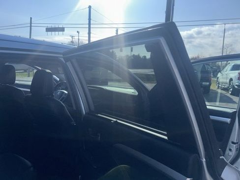 Used 2018 Toyota Highlander XLE image 43