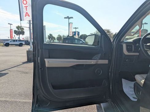 Used 2024 Ford Expedition Max Limited RWD image 11