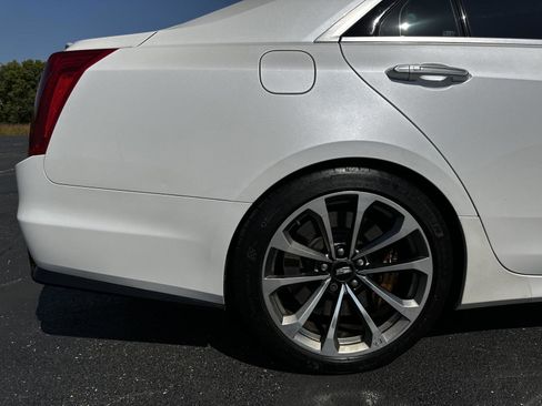 Used 2017 Cadillac CTS V w/ Luxury Package image 17