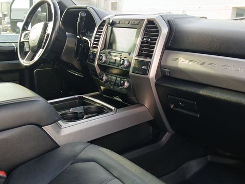 Used 2019 Ford F250 Platinum w/ Platinum Ultimate Package AWD/4WD image 12