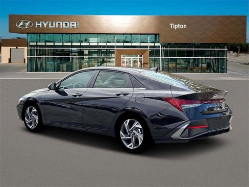 New 2026 Hyundai Elantra Limited image 4