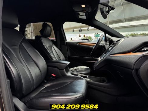 Used 2017 Lincoln MKC Select FWD image 33