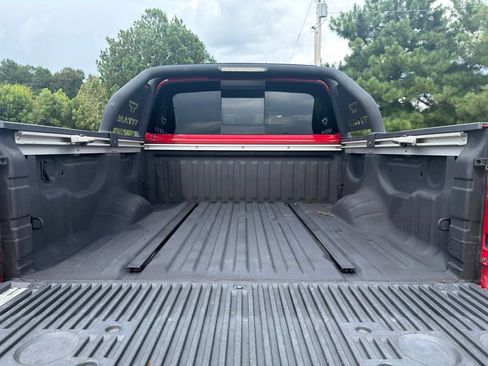 Used 2021 Nissan Titan SV w/ SV Convenience Package AWD/4WD image 10
