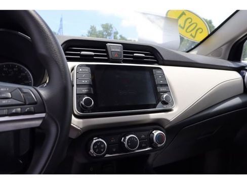 Used 2021 Nissan Versa SV image 24
