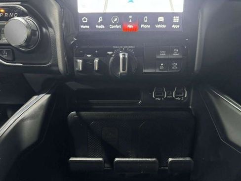 Used 2023 RAM 1500 Laramie AWD/4WD image 28