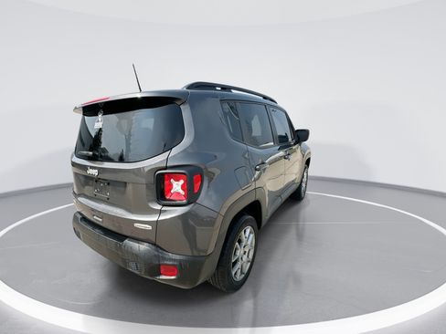 Used 2019 Jeep Renegade Latitude w/ Cold Weather Group AWD/4WD image 8
