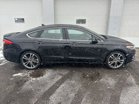 Used 2019 Ford Fusion Titanium image 6