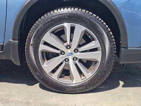 Used 2018 Subaru Outback 3.6R Limited w/ 50th Anniversary Edition AWD/4WD image 9