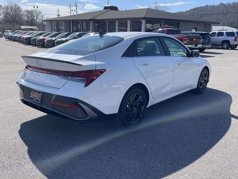 New 2026 Hyundai Elantra SEL Sport Premium image 23