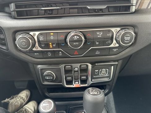 New 2026 Jeep Gladiator Sport AWD/4WD image 32