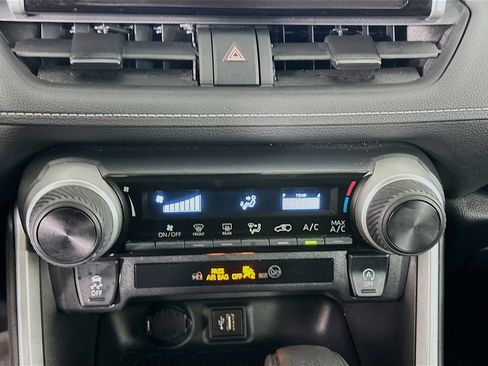 Used 2024 Toyota RAV4 LE image 22