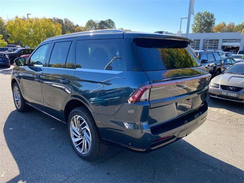 New 2025 Lincoln Navigator Reserve image 28