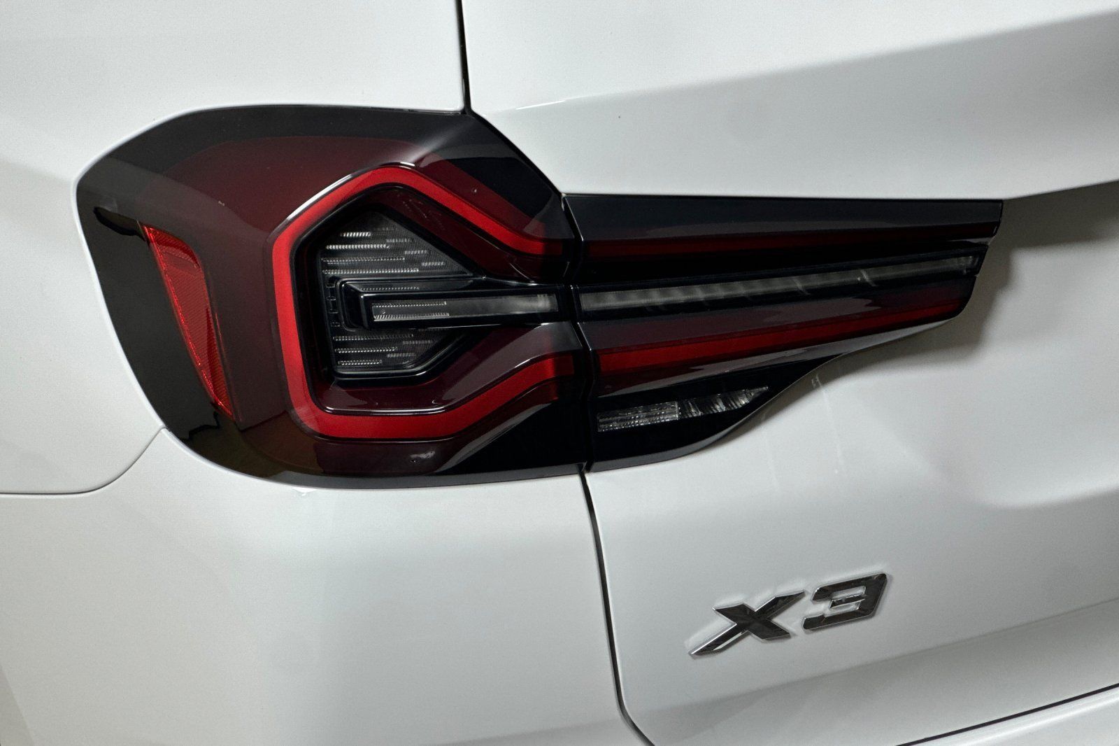 Used 2024 BMW X3 sDrive30i w/ Convenience Package RWD image 24