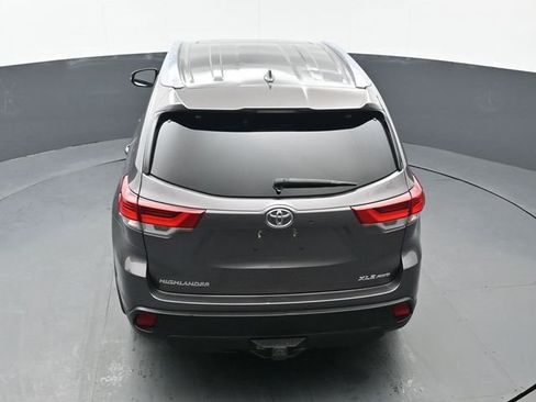 Certified 2019 Toyota Highlander XLE image 43