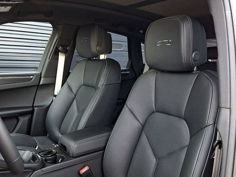 Certified 2025 Porsche Macan GTS AWD/4WD image 5