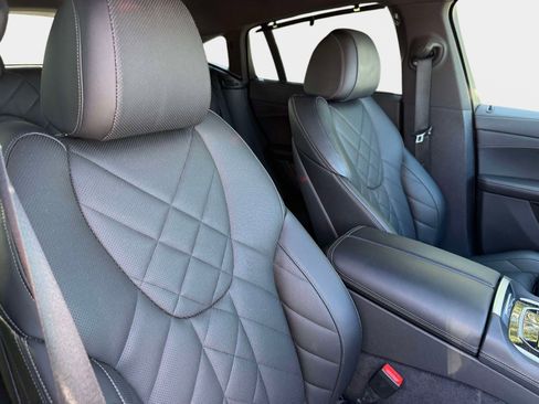 Used 2024 BMW X6 M60i image 36