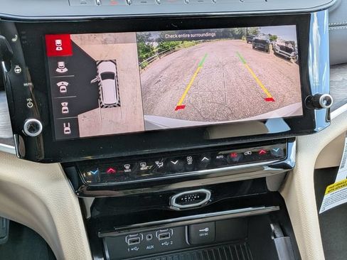 New 2026 Jeep Grand Cherokee Limited w/ Luxury Tech Group II AWD/4WD image 25