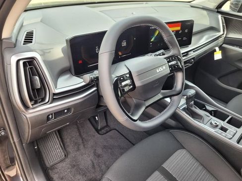 New 2026 Kia Sorento LX FWD image 8