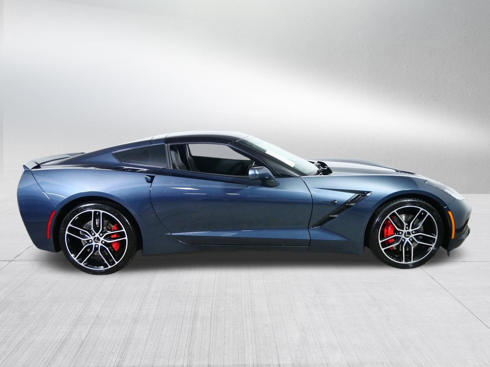 Used 2019 Chevrolet Corvette Stingray Coupe RWD image 8