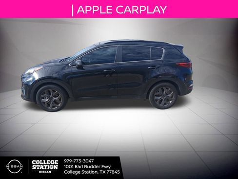 Used 2022 Kia Sportage Nightfall Edition image 7