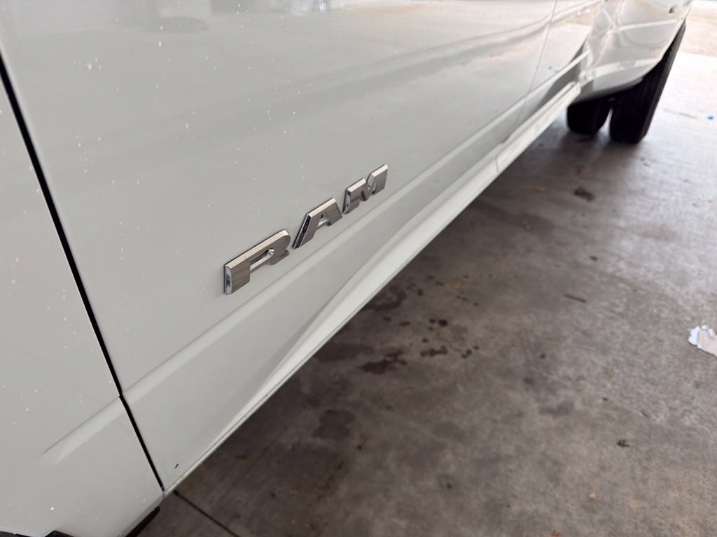 Used 2026 RAM 3500 Laramie w/ Towing Technology Group AWD/4WD image 18