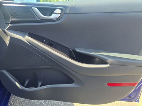 Used 2019 Hyundai Ioniq Blue FWD image 19