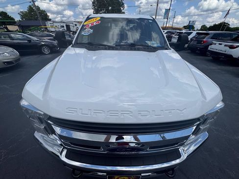 Used 2019 Ford F250 XL w/ STX Appearance Package AWD/4WD image 10