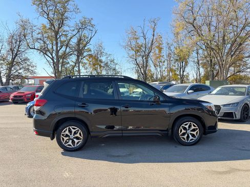 Used 2019 Subaru Forester Premium image 5