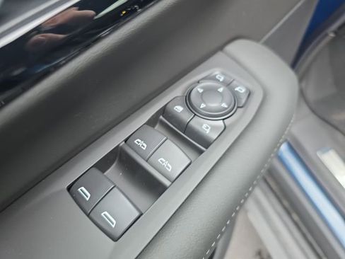 New 2026 Chevrolet Suburban LT image 11