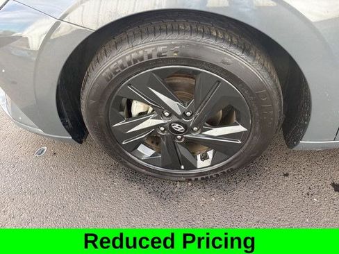 Used 2023 Hyundai Elantra SEL image 44