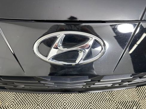 Used 2023 Hyundai Elantra Blue w/ Preferred Accessory Package image 9