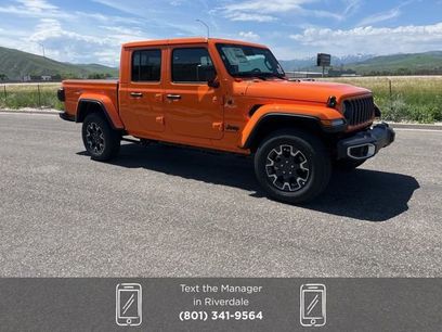 New 2025 Jeep Gladiator Sport w/ Premium Package