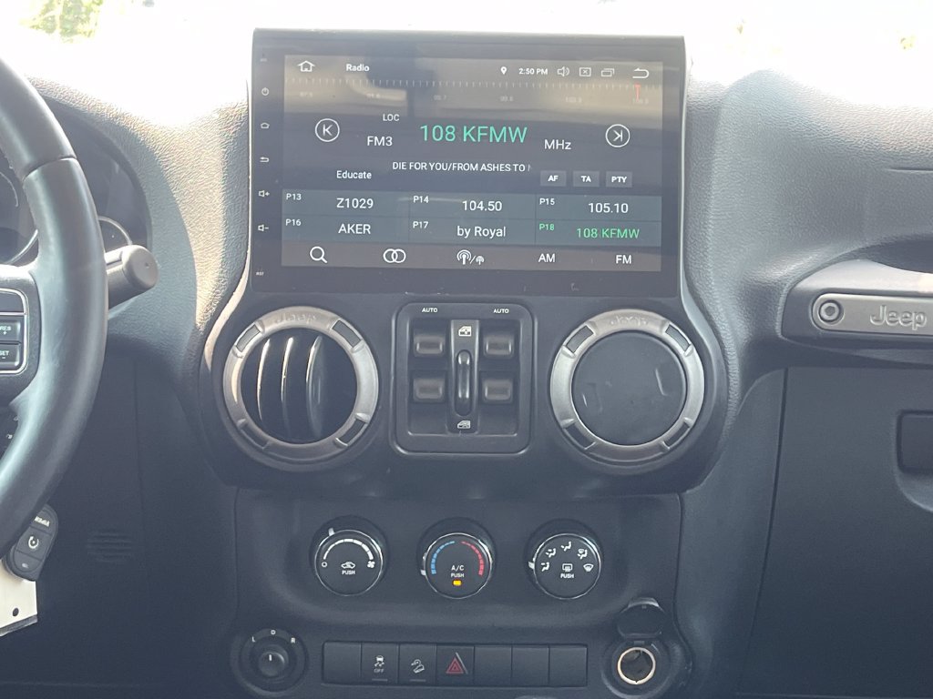 Used 2015 Jeep Wrangler Unlimited Sport w/ Quick Order Package 24S AWD/4WD image 23
