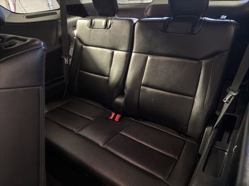 Used 2020 Ford Explorer XLT w/ Equipment Group 202A image 28