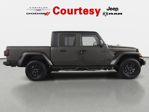Certified 2021 Jeep Gladiator Sport image 4