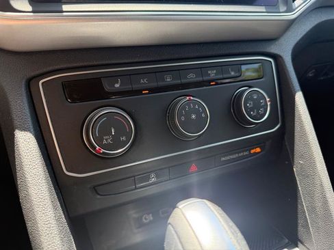 Used 2018 Volkswagen Atlas SE FWD image 24