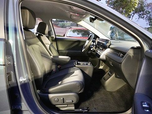 Certified 2025 Hyundai Ioniq 5 SEL image 15