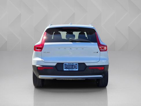 Certified 2025 Volvo XC40 B5 Core AWD/4WD image 6