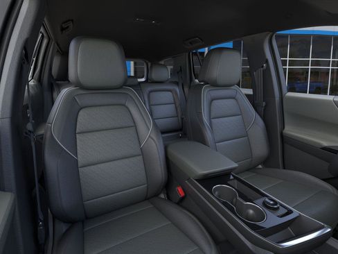 New 2026 Chevrolet Equinox LT w/ Convenience Package II FWD image 16